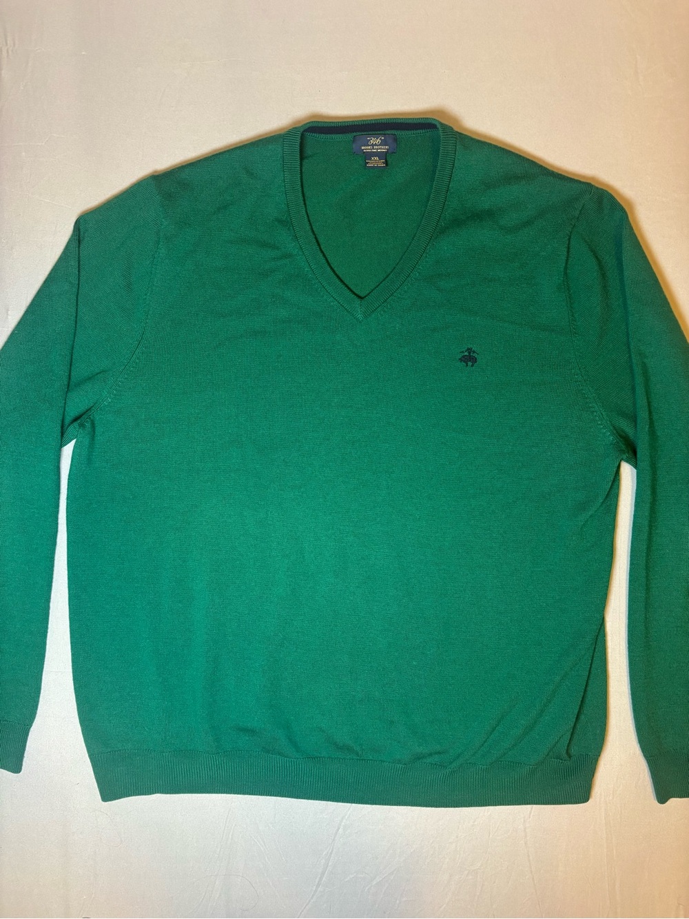 Brooks Brothers Men's V-Neck Sweater in Green. Navy Logo Size XXL Merino Wool
